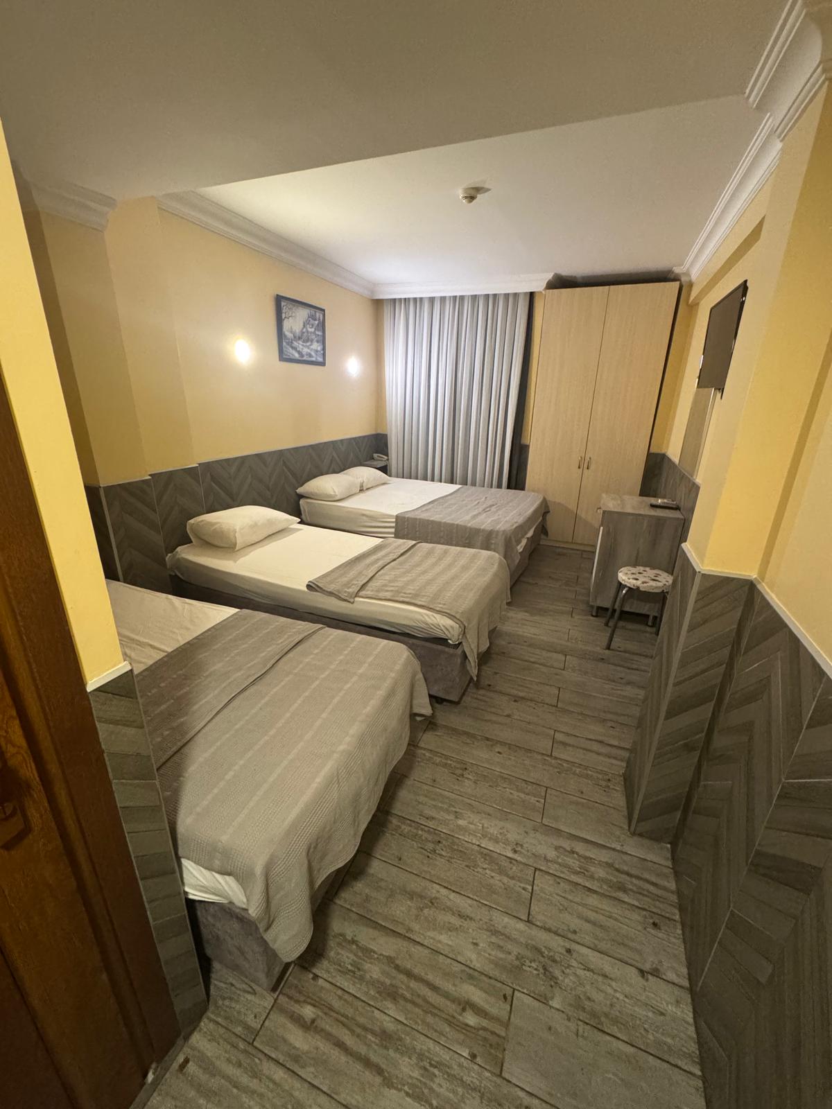 4 Kişilik Pencereli Oda